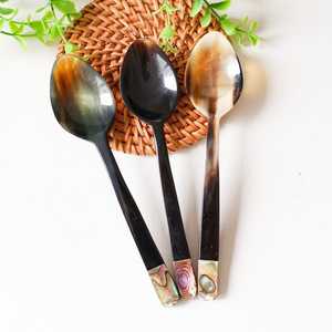 Cuchara de cuerno de búfalo de alta calidad con mango Nuevo diseño Técnica Náutica de estilo animal pulido - Product Image 1