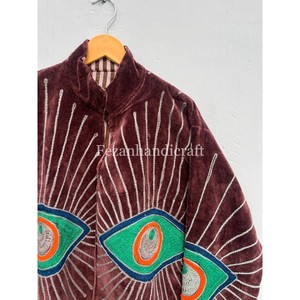 Veste d'hiver unisexe en velours matelassé Suzani pour femmes, faite à la main, courte, brodée, style bohème hippie, deux poches latérales, séchage rapide - Product Image 2