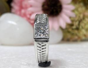 Bague de style vintage sertie de diamants de laboratoire taille princesse de 1,10 ct pour homme, bijoux en or blanc 14 carats massif pour homme - Product Image 3