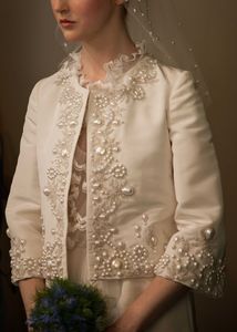 Hermoso bordado en chaqueta blanca de Oriente Medio con cuentas de cristal blancas embellecedoras, perlas, piedra de vidrio para trabajo de fiesta-WEAR @ 2023 - Product Image 2