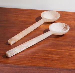 Couverts et vaisselle de luxe modernes en résine tourbillon blanc, ensemble de cuillère de service à salade modèle ange design - Product Image 1