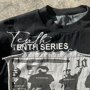 Camiseta de Manga Doble con Detalle Bordado, Corte Holgado, Patrón de Sublimación Completo para un Estilo Moderno - Product Image 4