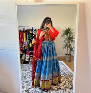 Robe de fête et de mariage afghan en velours afghan fait à la main traditionnel brodé pour femmes robe tribale taille personnalisée robes pour femmes à vendre 103 - Product Image 4