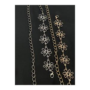 Cinturón de Cadena para Mujer con Detalles en Oro y Plata, Cinturón para Vestido, Falda o Pantalón - Dorado-Plateado - Product Image 1