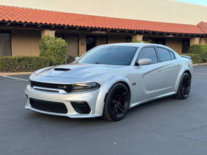 Dodge Charger 2020, ligeramente usado, en perfecto estado y muy limpio - Product Image 4