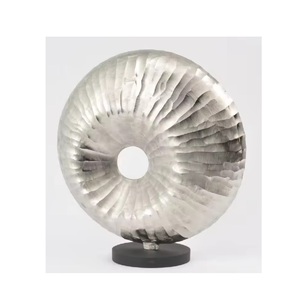 Ensemble à la demande de deux sculptures au look chic Hôtel Hone Décoration Sculptures en forme de baleine de la plus haute qualité Couleur argent - Product Image 5