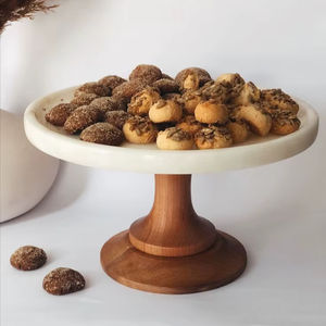 Support à gâteau en bois de marque élégant, solide et stable pour une présentation élégante des gâteaux, outils à gâteau utilisés pour la maison, le jardin, la ferme, etc. - Product Image 1