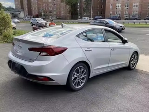 Hyundai Elantra Limited 2024 d'occasion en excellent état, conduite à gauche, sièges en cuir, caméra de recul, phares au xénon, écran tactile, origine américaine - Product Image 4