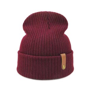 Gorro de Punto Acanalado Premium Personalizado Unisex, Gorros de Invierno con Rayas en el Borde para Hombre y Mujer - Product Image 4