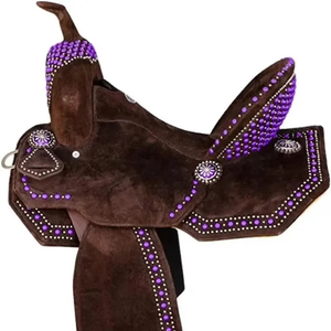Silla de Montar de Doma Occidental de Alta Calidad, 100% Cuero Vacuno, Color Morado Grabado, Negro, Duradera, Cómoda, Hecha a Mano, con Logotipo Personalizado - Product Image 1