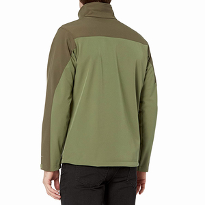 Chaqueta Softshell delgada impermeable y transpirable Reversible de nuevo diseño de moda de alta calidad, chaqueta de viento de alta calidad para hombre - Product Image 2