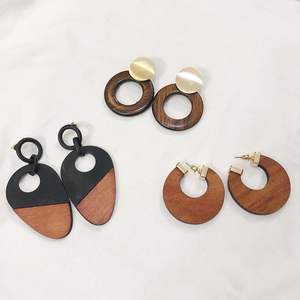 ต่างหูไม้ผู้จัดจำหน่ายจากอินเดีย - Product Image 1