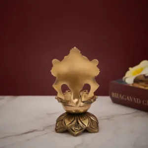 Diya de latón con vela individual, estilo antiguo, artículo de regalo perfecto, artesanía en metal para exportación - Product Image 4