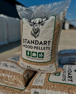 Granulés de biomasse de bois premium, sciure de bois, faible teneur en cendres, haute valeur calorifique, combustible renouvelable à combustion propre, sac pour poêles, chaudières, fours - Product Image 1