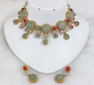 Conjunto de Collar de Primera Calidad Inspirado en Sabyasachi, Perfecto para Ocasiones Festivas, Bodas, Fiestas, Conjunto de Collar Moderno - Product Image 5