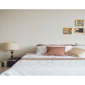 Ensemble de couette king size Sequined Bliss, design élégant avec perles pour literie de luxe - Product Image 1