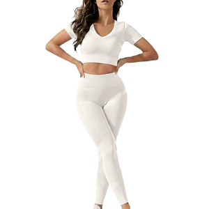 Leggings de yoga pour femmes à séchage rapide et taille haute avec haut à manches longues assorti, ensemble de vêtements de sport pour femmes, sans couture, pour le yoga, la gym et le fitness - Product Image 3