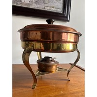 Plat de chauffe-plat de buffet en cuivre de fête de mariage classique avec couvercle