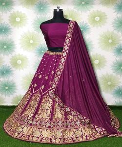 Vêtements de mariée Lehenga Choli Prix de gros le plus bas dans les vêtements ethniques Alphanumero - Product Image 2