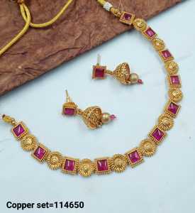 ENSEMBLE DE BIJOUX INDIENS TRADITIONNELS ET À LA MODE EN CUIVRE ENSEMBLE DE BIJOUX DE MARIAGE POUR FEMMES BOUCLES D'OREILLES ET COLLIER - Product Image 5