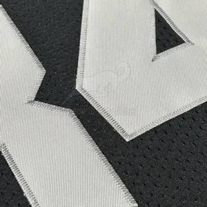 Tela Deportiva Transpirable de Malla con Logotipo Personalizado Bordado para Uniformes y Ropa de Equipo - Product Image 3