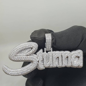 Pendentif de dessin animé Moissanite en or blanc 14 carats et coupe princesse Nouveau style Hip Hop avec lettre en argent plaqué or 925 - Product Image 1