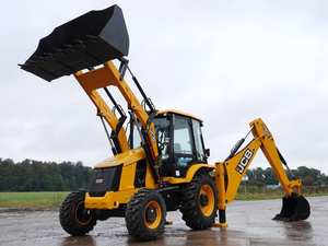 Chargeur frontal et tracteur JCB 3DX Plus 4x4 2024 avec moteur de 92 kW - Product Image 5