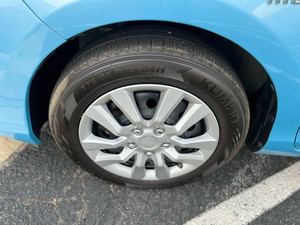 TOYOTA PRIUS C D'OCCASION, PROPRE, PRÊTE À ÊTRE EXPÉDIÉE - LIVRAISON PORTE À PORTE - Product Image 3