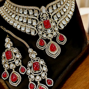 Collar de Piedras Kundan de Colección de Lujo, Diseño Clásico, Estilo de Celebridad, Latón, Disponible en Diferentes Colores, Precios al por Mayor - Product Image 1