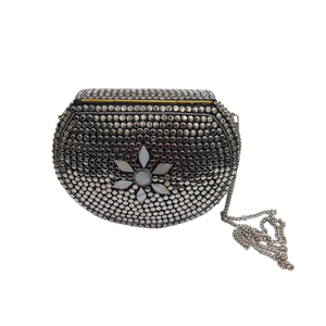 Bolsos de tela de terciopelo de diseño versátil para mujer con paños de ambroidry de piedra dorada y multicolor Nuevo diseño con bolsos de dama Ambrodry - Product Image 4