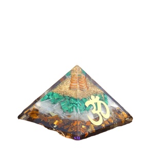 Nouvelle pyramide d'énergie Orgone Pierre de guérison naturelle Malachite Sélénite Oeil de tigre Protection EMF Amulette Feng Shui Pyramides d'orgonite - Product Image 2