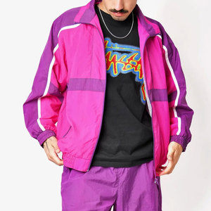 เสื้อแจ็กเก็ตและกางเกงผ้าไนลอน100% น้ำหนักเบามีซิปสำหรับผู้ชายเสื้อกันลมแบบสตรีทพิมพ์โลโก้ตามสั่ง - Product Image 6