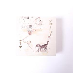 Juego de Conos de Incienso Kosaido Iyashi Neko con Diseño de Primera Nieve, Aromaterapia de Kioto, Japón, Incluye Plato para Incienso para Uso Doméstico - Product Image 1