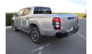 USADO Silver L200 2023-2024 AWD Volante a la Izquierda Asientos de Cuero ACC Automático Cámara Trasera 360° Neumáticos R17 SUV de Gasolina de 6 Cilindros 4 Plazas - Product Image 6