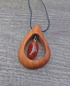 2024 vente en gros créatif fait à la main brillant tradition aiguilles en unique bleu foncé ciel nuages résine collier lumineux pour les femmes - Product Image 3