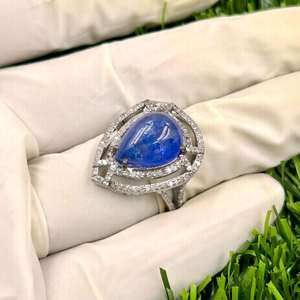 Anillo de Aniversario para Mujer Hecho a Mano con Tanzanita Natural y Diamantes Pavé en Plata de Ley 925 con Baño de Rodio - Product Image 3