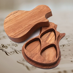 Boîte de rangement pour médiators de guitare en bois artisanal avec fermeture magnétique pour accessoires de guitare acoustique et électrique - Product Image 3
