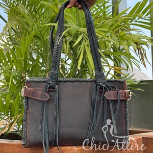 กระเป๋าถือหนังแท้สำหรับผู้หญิงกระเป๋าหนังแท้ลายริ้วแบบหรูหราออกแบบได้ตามต้องการใหม่ - Product Image 1