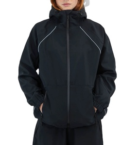 Chaqueta Cortavientos Softshell con Acabado Negro Mate, Resistente al Agua, Transpirable, 5 Bolsillos, Chaqueta Cortavientos de Poliéster Cálida y Resistente al Viento - Product Image 1