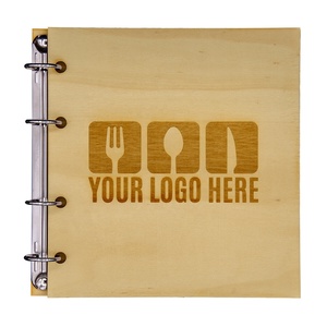 Couverture de menu en bois avec logo personnalisé et reliure en cuir pour restaurants, cafés et bars - Product Image 5