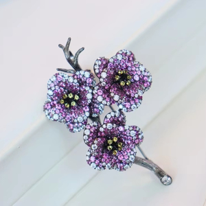 Broche Fleur Délicate en Argent Sterling 925 LAVINA SC28301RC, Bijou de Luxe pour Femmes, Idéal pour les Fêtes, Mariages, Fiançailles, Cadeau - Product Image 1