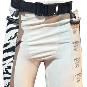 Cinturones de Flag Football Ajustables con Cierre de Velcro, Juego de Cinturones de Flag Football con 2 Banderas por Cinturón para un Juego Seguro sin Contacto - Product Image 1