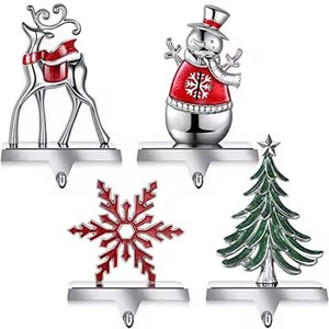 Soporte de calcetín de Metal Vintage para exhibición de Navidad Elegante colgador de vacaciones para medias y decoración de temporada - Product Image 6