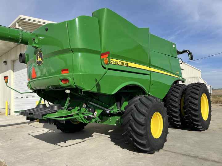 2021 John Deeere S790 Combine