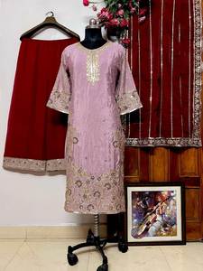 Ensemble de pantalons Kurti ethniques classiques et Dupatta Tissu de qualité supérieure fabriqué à la main Parfait pour les mariages, les festivals et les vêtements traditionnels de tous les jours - Product Image 2
