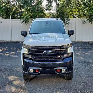 ¡Oferta Imperdible! Camioneta de Lujo Chevrolet Silverado 1500 4x4 L6 de 277hp, Automática, Color Blanco Cumbre, Súper Limpia, Modelo 2021 - Product Image 1