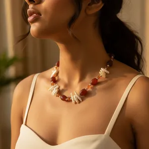 Collier de perles en cornaline rouge, entretoises orange, perles irrégulières blanches, fermoir argenté, style bohème, usage quotidien, unisexe - Product Image 1