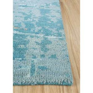 พรมไหมพรมผสมไหมไผ่ถักมือลายฟรีเวิร์ส รุ่น Kavi Blue Lu-54 หนา 10 มม. ลายแบบนามธรรม สำหรับตกแต่งบ้าน ห้องนั่งเล่น ทางเดิน รูปทรงสี่เหลี่ยมผืนผ้า - Product Image 4