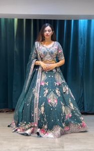 Lehenga Choli pour adultes à la mode avec filet papillon, avec cancan et patta en toile, sequins brodés, vêtements indiens et pakistanais - Product Image 4