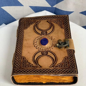 Diario en espiral extra grande Árbol de la vida en relieve Diario de cuero Cuaderno de bocetos para amantes de la naturaleza 10x13 Regalo en caja - Product Image 3